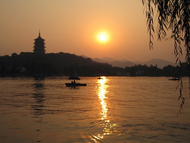 �����׷�������